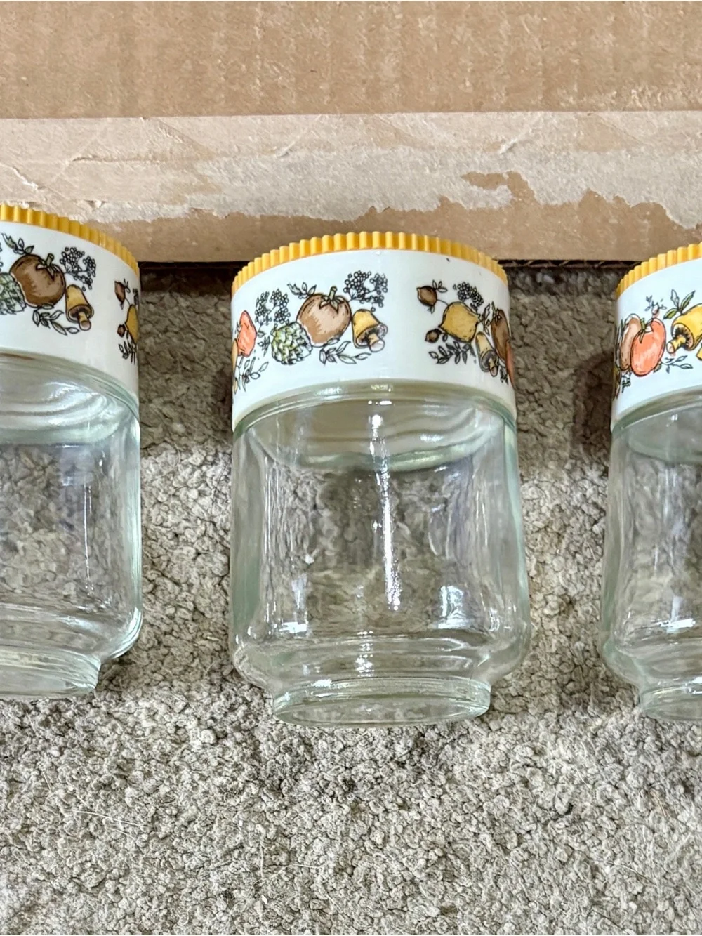 Vintage 7 pc Corning Ware Le Persil La Sauge Spice of Life Dishes/Spice Shakers